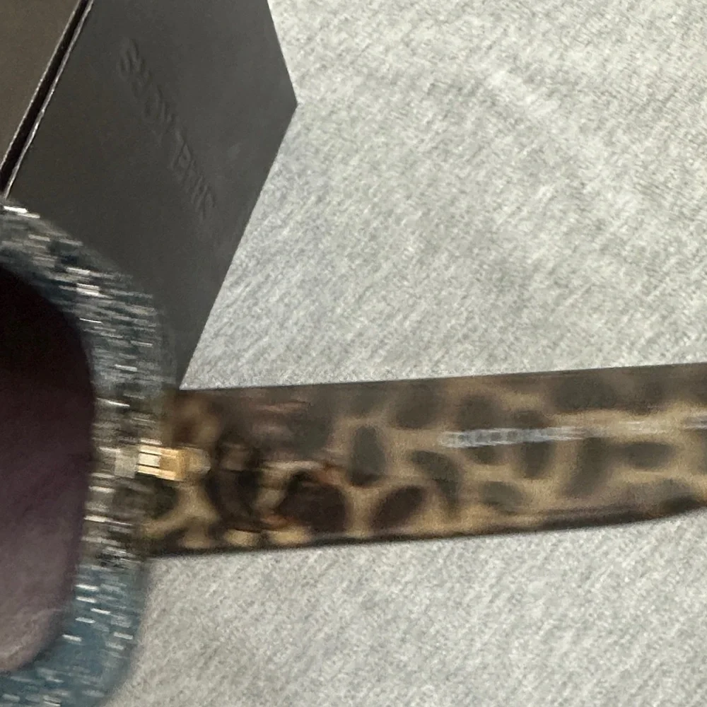Gucci Teal and Black Women's Sunglasses - Picture 4 of 14